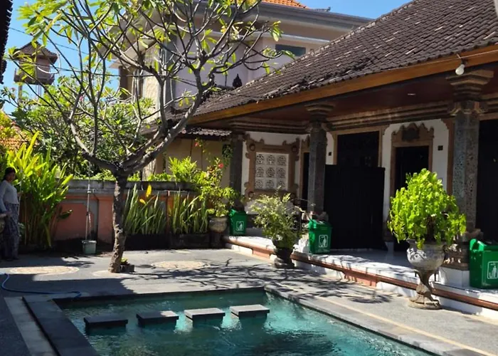Komala Indah2 In Privatunterkunft